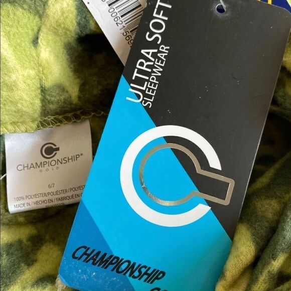 CHAMPIONSHIP GOLD Boys Camouflage night Robe Sz 6/7 - Picture 6 of 6